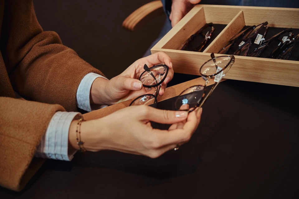 buy eyewear no risk, pay after delivery glasses, no credit check optical store Blue-berry